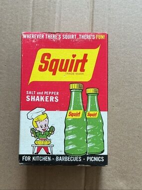 Retro in the box Squirt Salt & Pepper Shakers